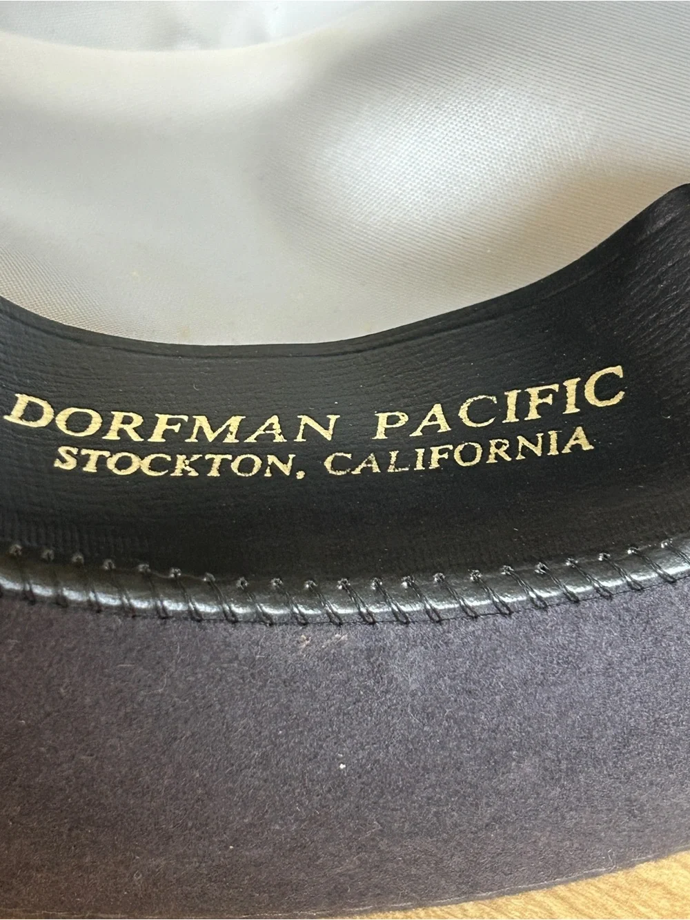Vintage Men's 100% Wool Fedora Hat with Red Feather Accent Size 7 by Dorfman